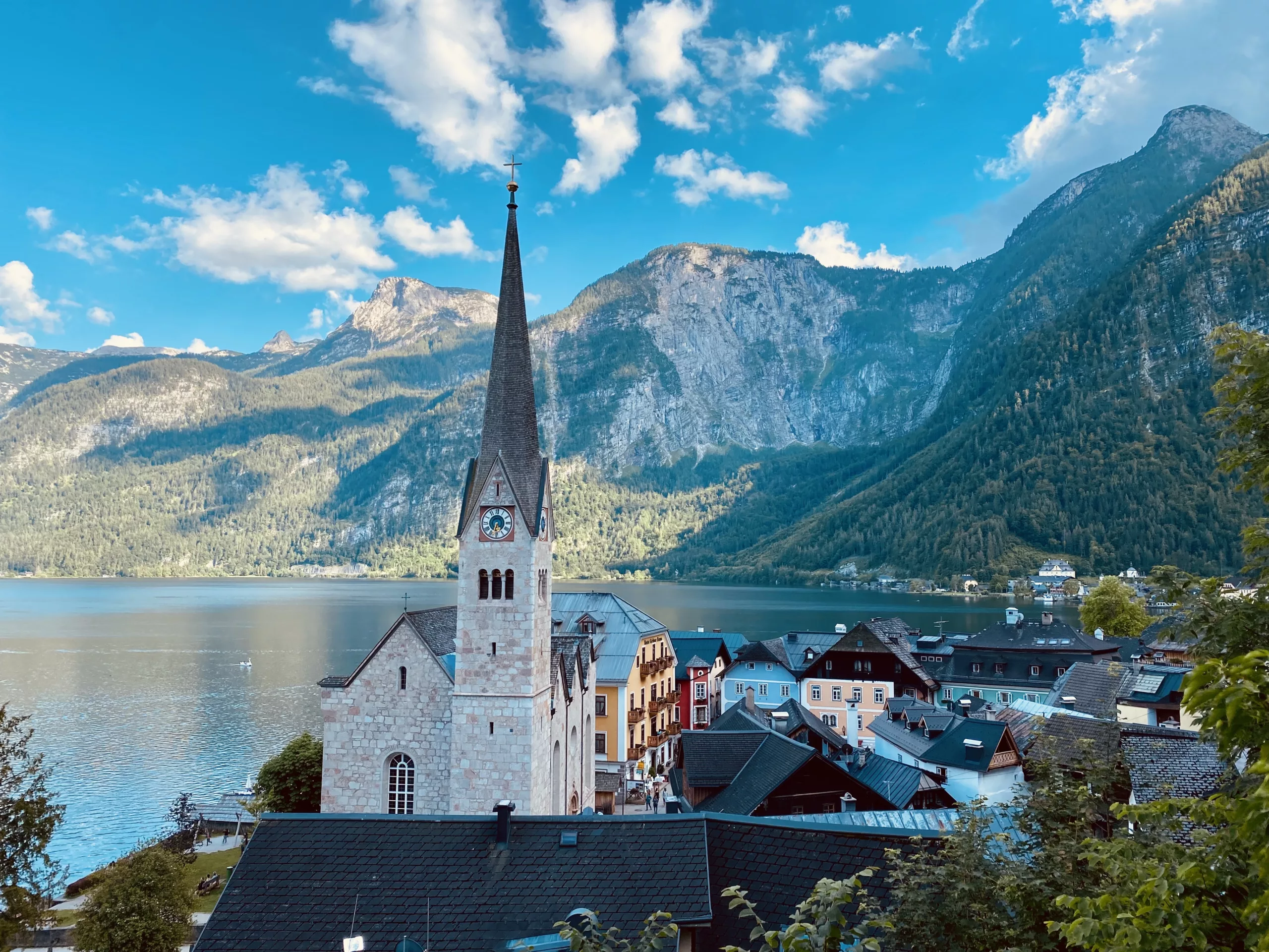 The charming and fairytale village of Hallstatt in Austria's Salzkammergut region is definitely worth visiting! 